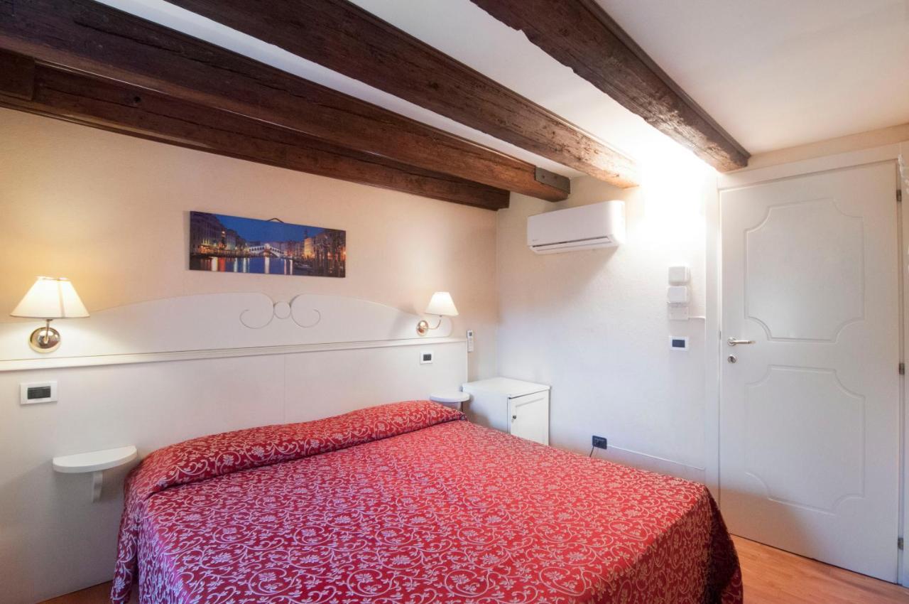 Venice Resorts Guest House Pensión Venecia